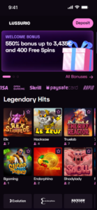 The welcome bonus appears at the top of the page, while payment methods, games, and software providers are listed below
